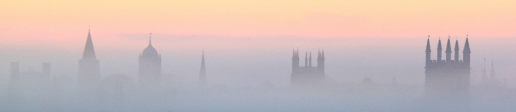 Looking West over Oxford’s dreaming spires from South Park towards the city of Oxford. Picture adapted from an original by Tejvan Pettinger on Wikimedia Commons w.wiki/4Y25